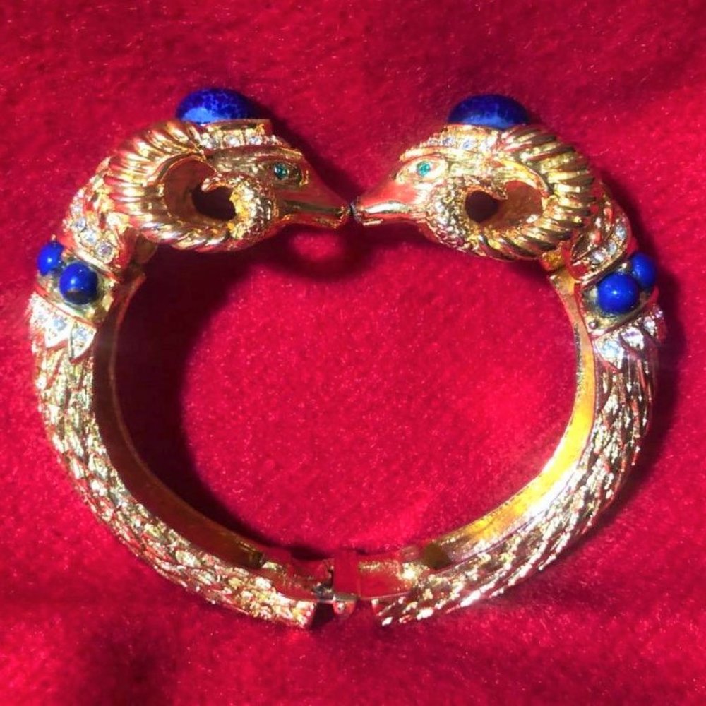 Gem-Craft Gold Tone Double Ram's Head Bracelet